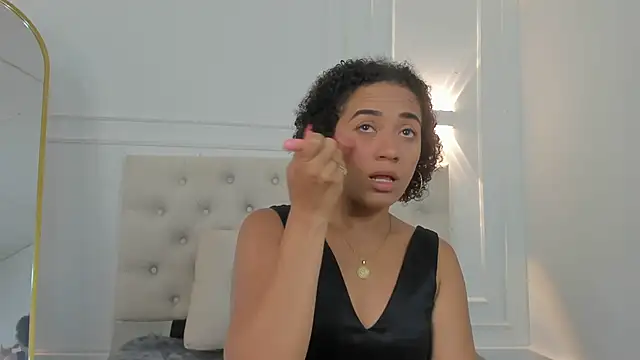 charlotte dante212 online show from April 2026 03:30:02 AM