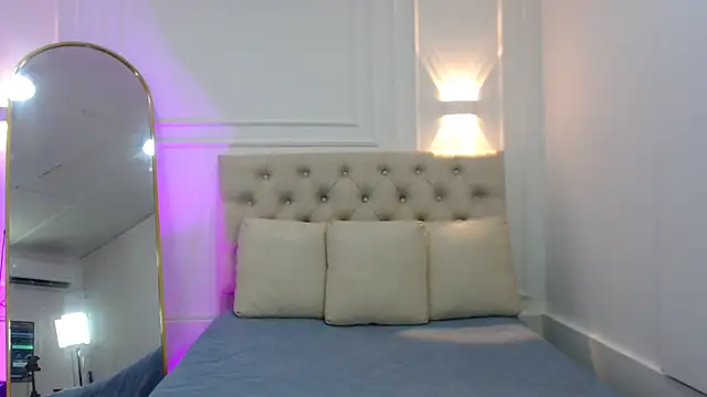 charlotte dante212 online show from December 2025 04:35:01 AM