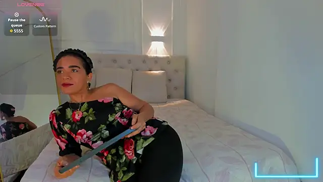 charlotte dante212 online show from July 2026 03:40:01 AM