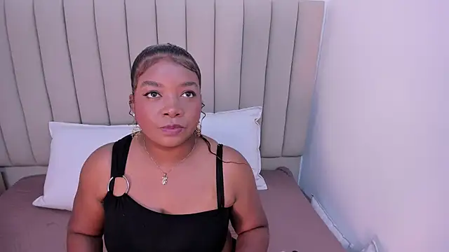 Snapshot of Afrodita_de_amor chatting on October 2025 11:42:01 AM Afrodita de amor online show from October 2025 11:42:01 AM