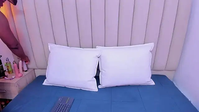 Snapshot of Afrodita_de_amor chatting on October 2025 11:41:02 AM Afrodita de amor online show from October 2025 11:41:02 AM