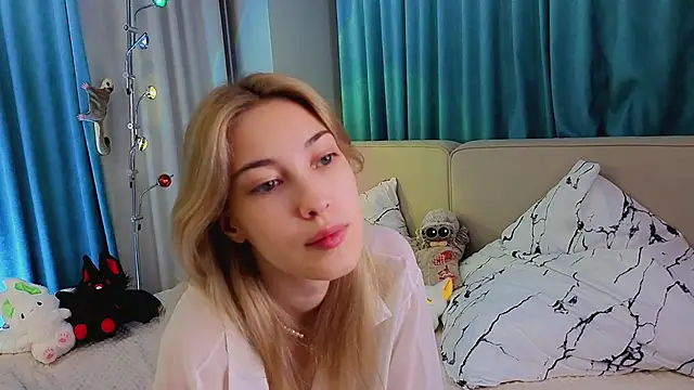 AngelicRice online show from November 2025 11:26:01 AM