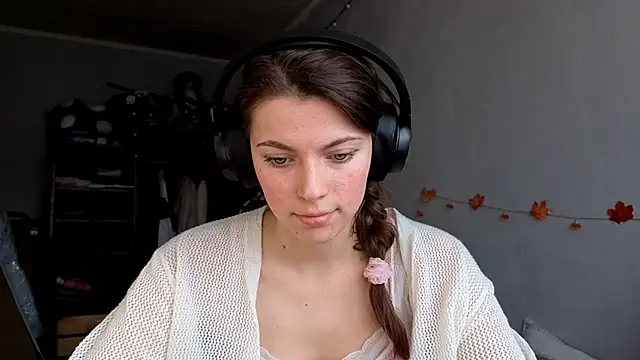 CutieAnny online show from October 2025 05:50:01 AM