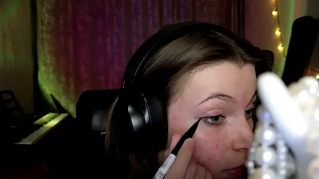 CutieAnny online show from February 2026 08:10:02 PM