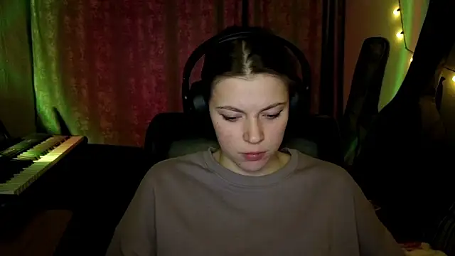 CutieAnny online show from March 2026 09:37:01 PM