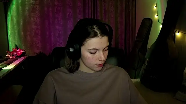 CutieAnny online show from March 2026 08:08:02 PM