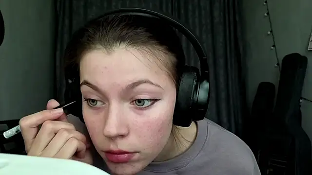 CutieAnny online show from February 2026 06:11:02 AM