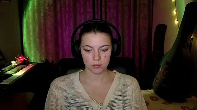 CutieAnny online show from April 2026 09:30:01 PM