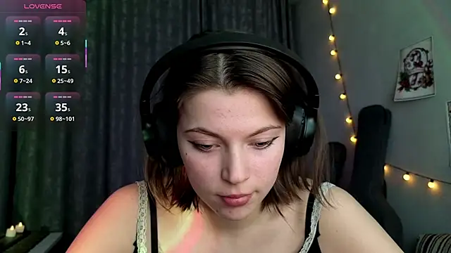 CutieAnny online show from February 2026 08:42:01 AM