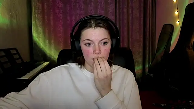 CutieAnny online show from February 2026 08:09:01 PM