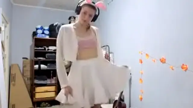 CutieAnny online show from October 2025 04:30:01 PM