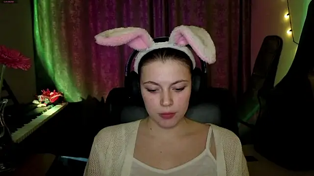 CutieAnny online show from March 2026 07:25:02 PM