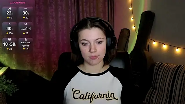 CutieAnny online show from February 2026 08:09:01 PM