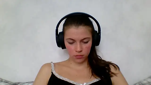 CutieAnny online show from September 2025 05:30:02 AM