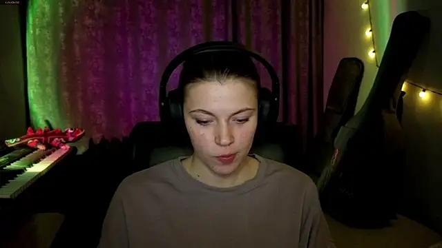 CutieAnny online show from March 2026 08:51:02 PM