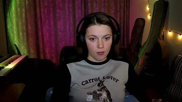 CutieAnny online show from March 2026 08:05:01 PM