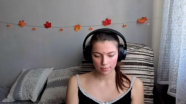 CutieAnny online show from October 2025 04:58:02 AM