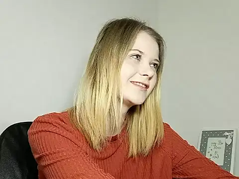 Snapshot of LydiaYoung chatting on September 2025 06:13:02 PM LydiaYoung online show from September 2025 06:13:02 PM