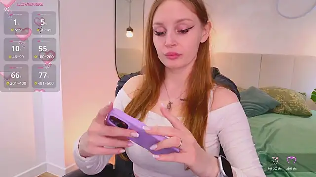 Snapshot of HoneyLace_ chatting on May 2026 01:39:02 PM HoneyLace online show from May 2026 01:39:02 PM