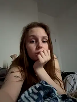 HoneyLace  online show from December 2025 11:09:01 AM