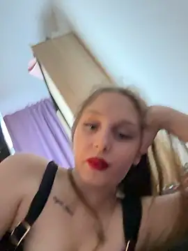 HoneyLace  online show from March 2026 03:57:02 PM