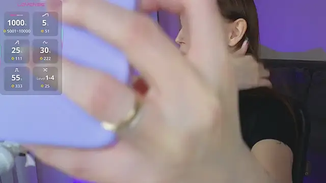 HoneyLace  online show from January 2026 01:37:01 PM