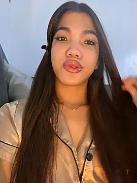 Snapshot of CassieSommereux chatting on October 2025 06:19:01 PM CassieSommereux online show from October 2025 06:19:01 PM