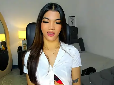 CassieSommereux online show from November 2025 05:50:01 PM