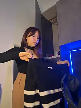 YumiLux online show from March 2026 03:24:01 PM