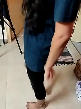 hot spicey online show from April 2026 12:06:01 PM