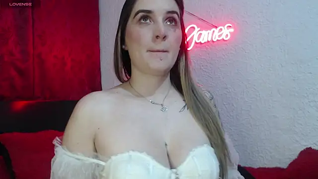 leyla james  online show from September 2025 06:30:01 PM