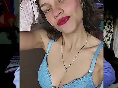 Snapshot of Skylovershot chatting on December 2025 01:43:02 PM Skylovershot online show from December 2025 01:43:02 PM