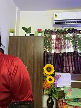 Snapshot of V-Hot-Sweti chatting on October 2025 03:05:02 AM V-Hot-Sweti online show from October 2025 03:05:02 AM