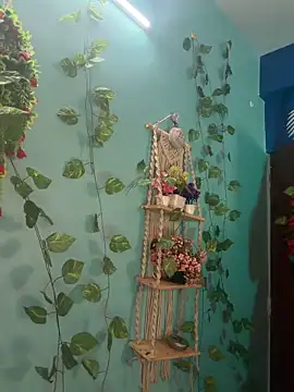 V-Hot-Sweti online show from April 2026 04:44:02 PM