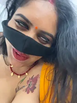 Snapshot of V-Hot-Sweti chatting on October 2025 06:10:02 PM V-Hot-Sweti online show from October 2025 06:10:02 PM