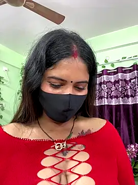 Snapshot of V-Hot-Sweti chatting on September 2025 06:24:01 PM V-Hot-Sweti online show from September 2025 06:24:01 PM