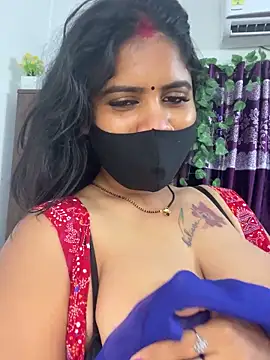 Snapshot of V-Hot-Sweti chatting on October 2025 06:08:01 PM V-Hot-Sweti online show from October 2025 06:08:01 PM
