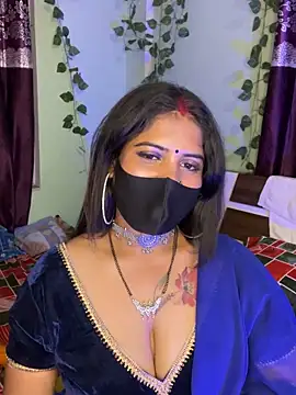 Snapshot of V-Hot-Sweti chatting on September 2025 06:15:01 PM V-Hot-Sweti online show from September 2025 06:15:01 PM
