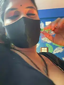 V-Hot-Sweti online show from July 2026 06:27:02 PM