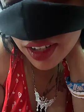 Snapshot of V-Hot-Sweti chatting on October 2025 11:24:02 PM V-Hot-Sweti online show from October 2025 11:24:02 PM