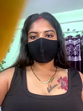 Snapshot of V-Hot-Sweti chatting on September 2025 03:18:01 PM V-Hot-Sweti online show from September 2025 03:18:01 PM