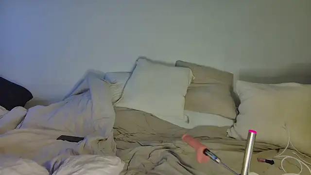 Snapshot of Horny_mom40 chatting on October 2025 08:42:01 PM Horny mom40 online show from October 2025 08:42:01 PM