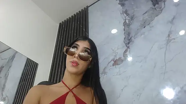 CamelyHott online show from October 2025 07:36:01 PM