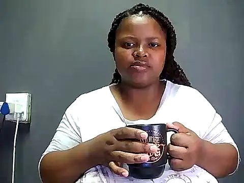 MegaBustyQueen online show from September 2025 09:25:02 PM