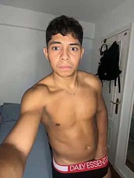 eduin069 online show from September 2025 10:58:02 PM