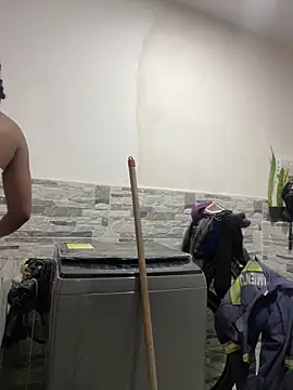 zaracollins01 online show from September 2025 05:42:02 PM