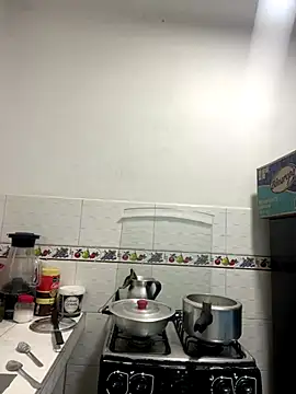 zaracollins01 online show from October 2025 06:29:02 PM