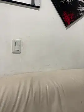 zaracollins01 online show from October 2025 02:05:02 PM