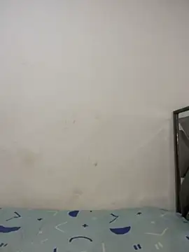 zaracollins01 online show from May 2026 07:33:01 PM