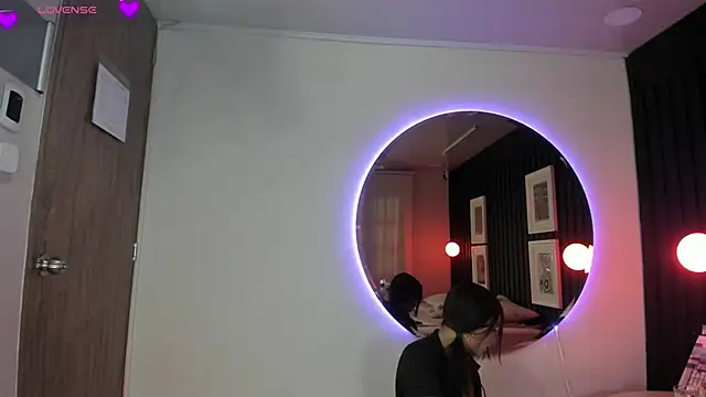 Manelyk evanss  online show from April 2026 04:56:01 PM